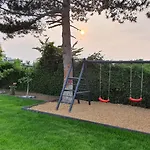 Mit Innenpool 26-28 Grad, Garten, Und Terasse ניאוס