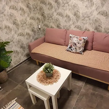 Homestay Mit Innenpool 28-30 Grad, Garten, Und Terasse *