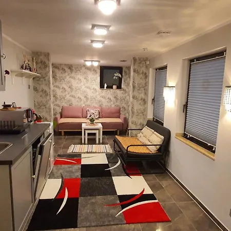 Habitación en casa particular Mit Innenpool 28-30 Grad, Garten, Und Terasse